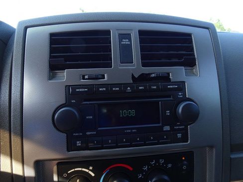 Used 2006 Dodge Dakota SLT w/ SLT Value Group image 26