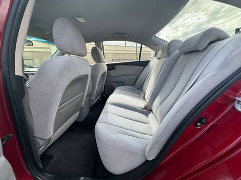 Used 2010 Kia Optima LX image 7