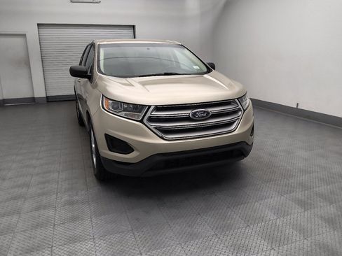 Used 2018 Ford Edge SE FWD image 14