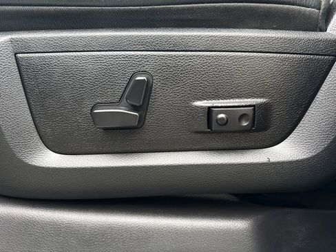 Used 2024 RAM 2500 Laramie image 39