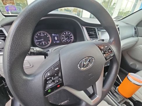 Used 2017 Hyundai Tucson SE w/ SE Popular Package 02 FWD image 7
