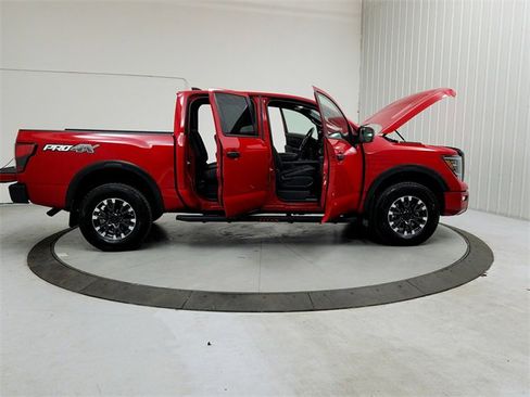 Used 2024 Nissan Titan PRO-4X w/ Off Road Protection Package image 16