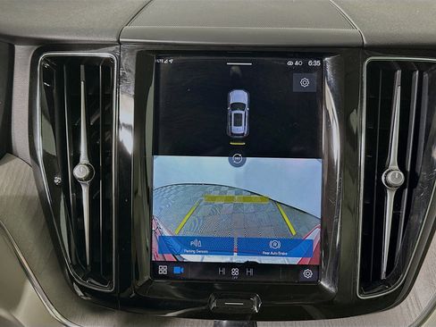 Used 2023 Volvo XC60 B5 Plus w/ Protection Package Premier image 25