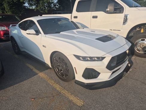 Certified 2025 Ford Mustang GT Premium w/ GT Performance Package RWD image 19