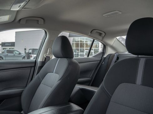 Used 2023 Nissan Sentra SV image 13