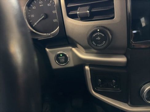 Used 2022 Ford Expedition Max XLT image 25