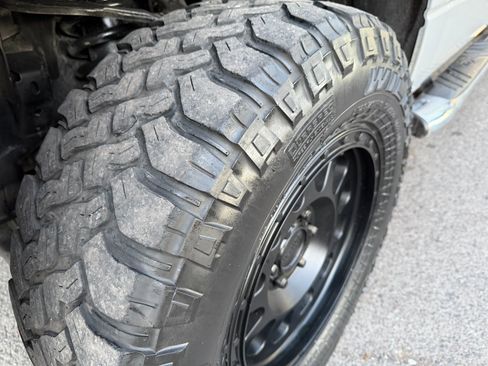 Used 2013 Ford F150 XLT w/ XLT Chrome Pkg image 16