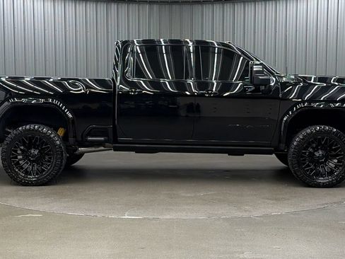 Used 2026 GMC Sierra 2500 AT4X w/ LPO, Black Badging Package AWD/4WD image 6