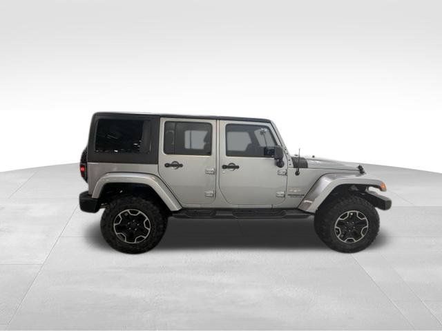 Used 2014 Jeep Wrangler Unlimited Sahara w/ Connectivity Group AWD/4WD image 6