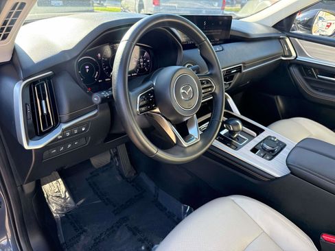 Used 2025 MAZDA CX-70 Plug-In Hybrid w/ Premium Pkg image 28