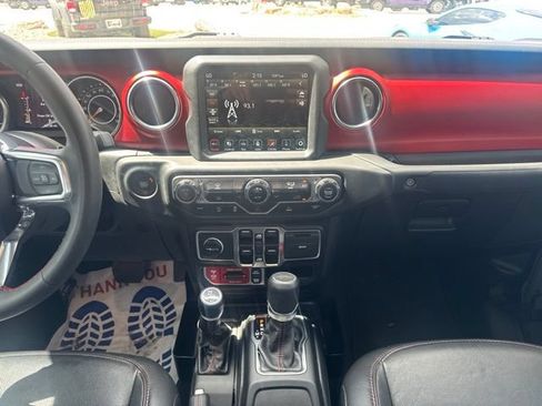 Certified 2023 Jeep Gladiator Rubicon AWD/4WD image 13