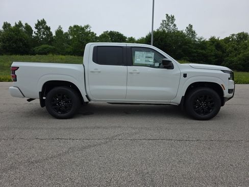 New 2026 Nissan Frontier SV AWD/4WD image 5