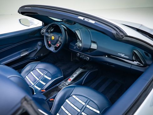 Used 2017 Ferrari 488 Spider RWD image 43
