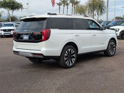 New 2026 Ford Expedition Platinum w/ Driver's Package image 7