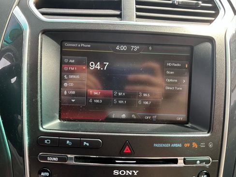 Used 2016 Ford Explorer Platinum AWD/4WD image 24