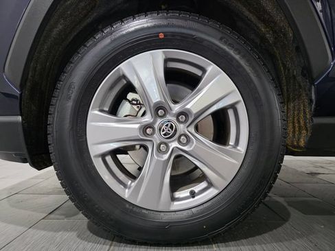 Used 2025 Toyota RAV4 XLE AWD/4WD image 22