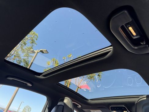 Used 2023 Mercedes-Benz C 300 Sedan image 7