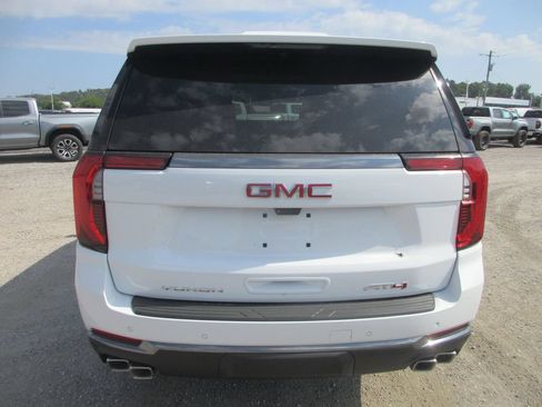 New 2026 GMC Yukon AT4 w/ AT4 Premium Package AWD/4WD image 5