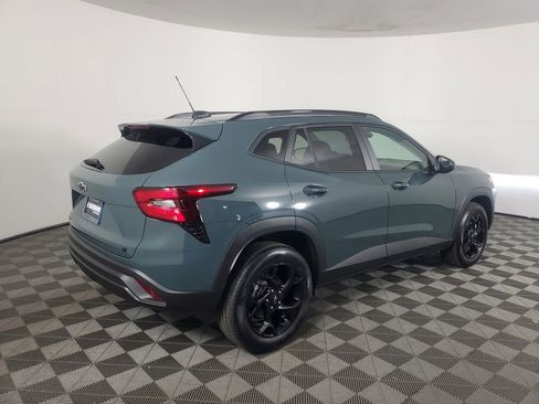New 2026 Chevrolet Trax LT w/ Midnight Edition image 4