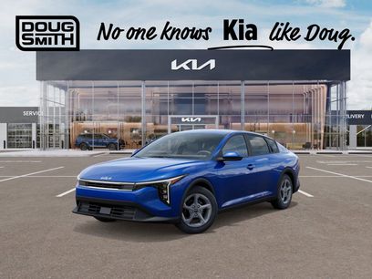 New 2025 Kia K4 LXS