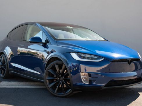 Used 2018 Tesla Model X P100D image 4