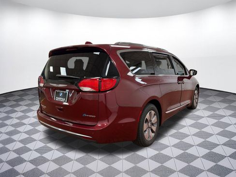 Used 2018 Chrysler Pacifica Limited w/ Advanced Safetytec Group image 9