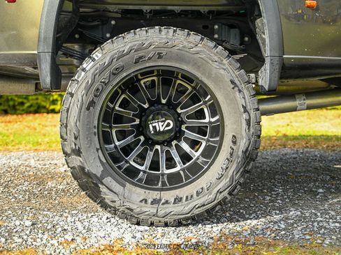 Used 2023 Chevrolet Silverado 3500 High Country image 40