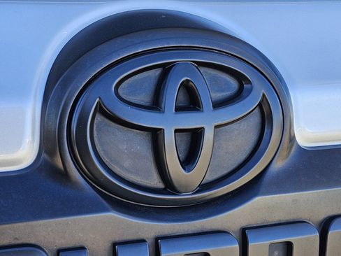 Used 2020 Toyota 4Runner TRD Off-Road image 15