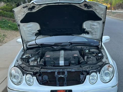 Used 2005 Mercedes-Benz E 320 Sedan image 10