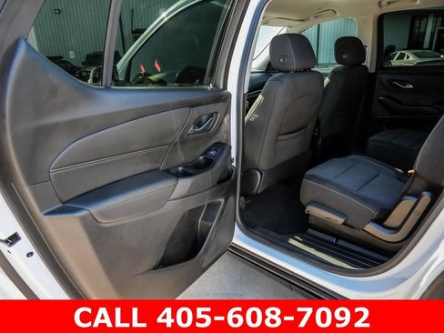 Used 2020 Chevrolet Traverse LT FWD image 39