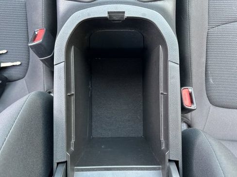 Used 2019 Toyota RAV4 LE AWD/4WD image 24
