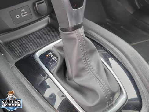 Used 2018 Nissan Rogue SV AWD/4WD image 28