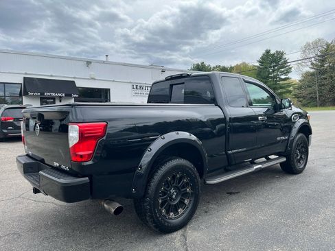 Used 2017 Nissan Titan SV AWD/4WD image 5