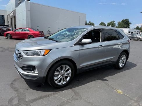 Used 2024 Ford Edge Titanium AWD/4WD image 4