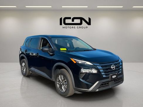 Used 2024 Nissan Rogue S AWD/4WD image 7