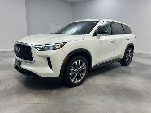 Used 2023 INFINITI QX60 Luxe w/ Cargo Package image 3