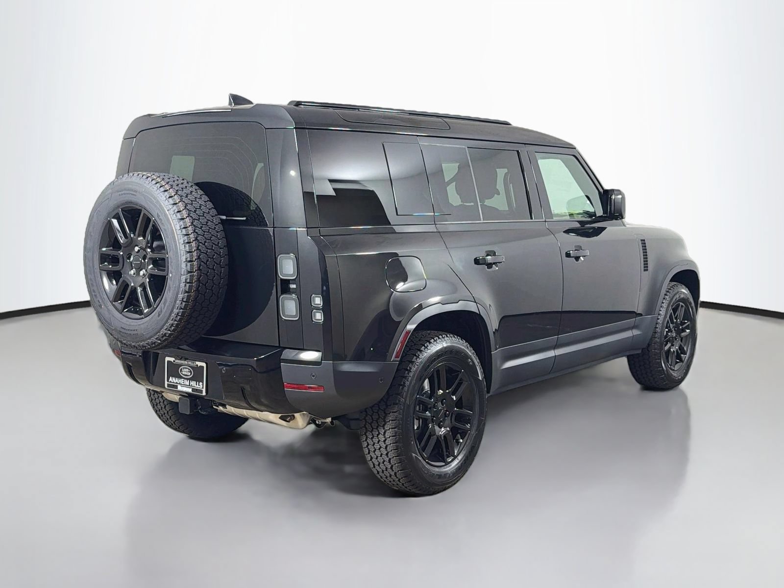 New 2026 Land Rover Defender 110 S AWD/4WD image 5