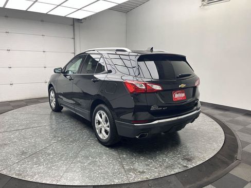 Used 2019 Chevrolet Equinox LT AWD/4WD image 2