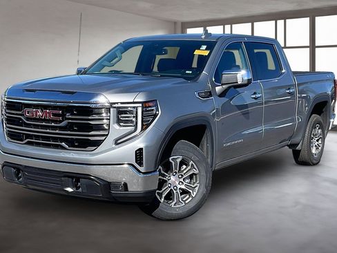 Used 2025 GMC Sierra 1500 SLT image 3