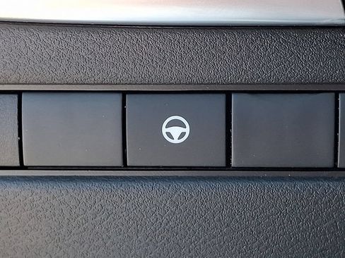 Used 2021 Nissan Rogue SV AWD/4WD image 23