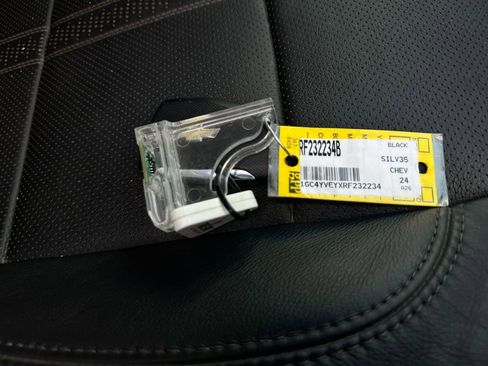 Used 2024 Chevrolet Silverado 3500 High Country w/ High Country Premium Package image 36