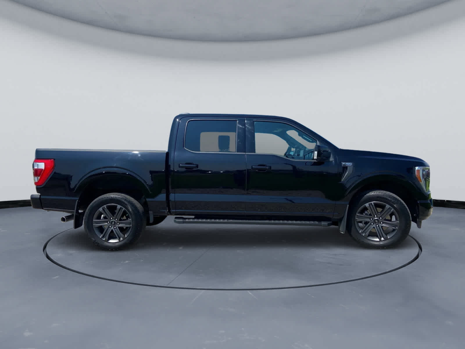 Used 2023 Ford F150 Lariat w/ Equipment Group 502A High AWD/4WD image 4