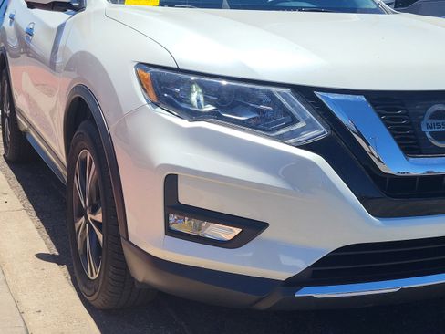 Used 2017 Nissan Rogue SL w/ SL Premium Package AWD/4WD image 5