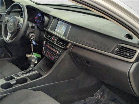 Used 2018 Kia Optima LX image 23
