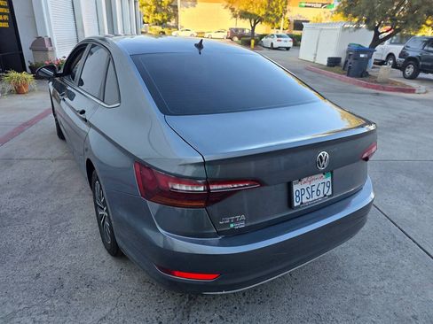 Used 2019 Volkswagen Jetta R-Line FWD image 4