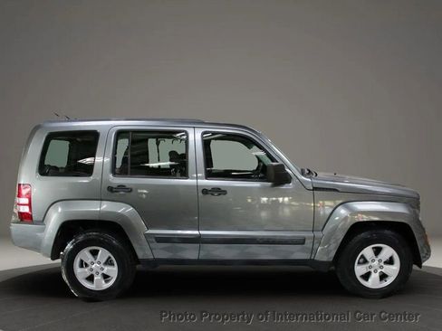 Used 2012 Jeep Liberty Sport image 3