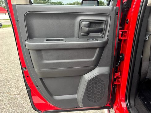 Used 2012 RAM 1500 Express RWD image 19