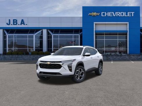 New 2026 Chevrolet Trax LT w/ Driver Confidence Package image 8