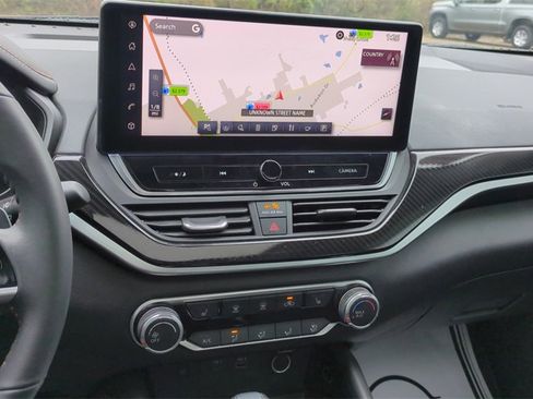 Used 2023 Nissan Altima 2.5 SR w/ SR Premium Package image 17