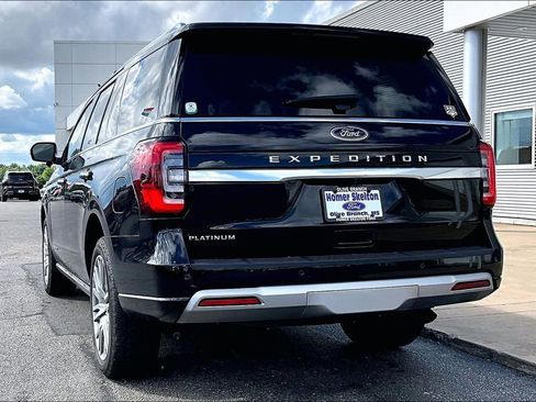 Used 2023 Ford Expedition Platinum AWD/4WD image 3